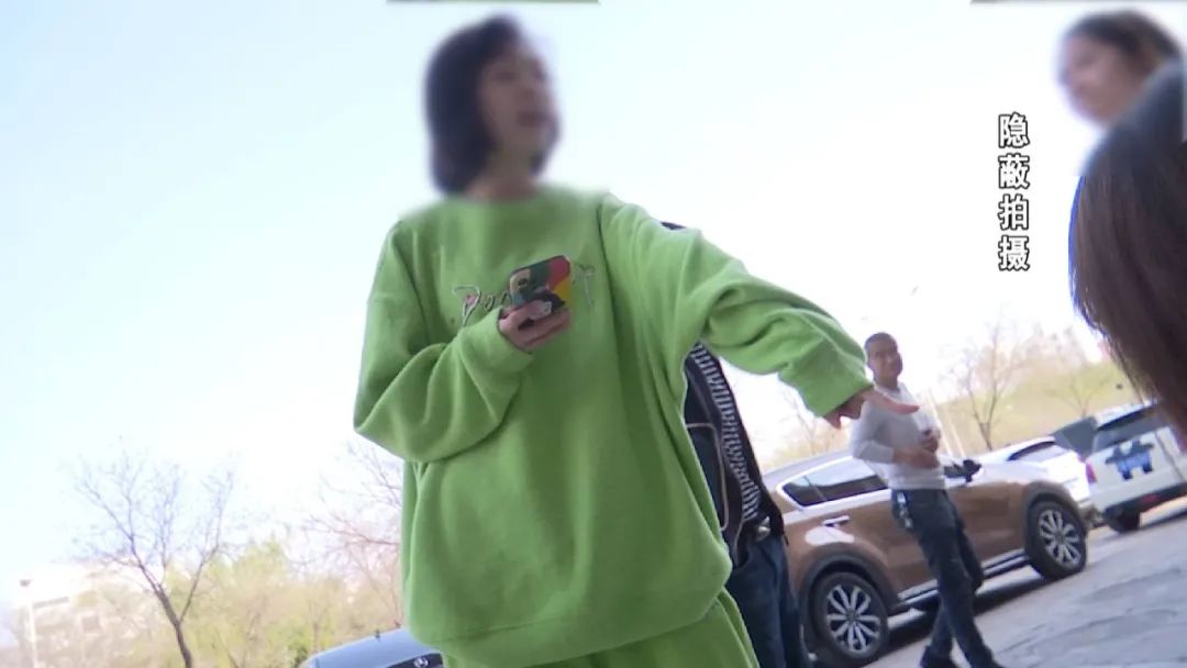 DƬ
